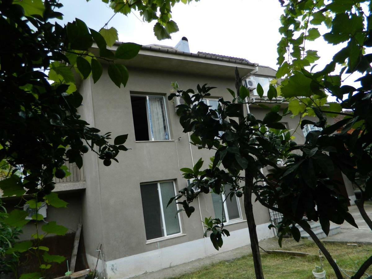 Meridian Koetaisi Buitenkant foto