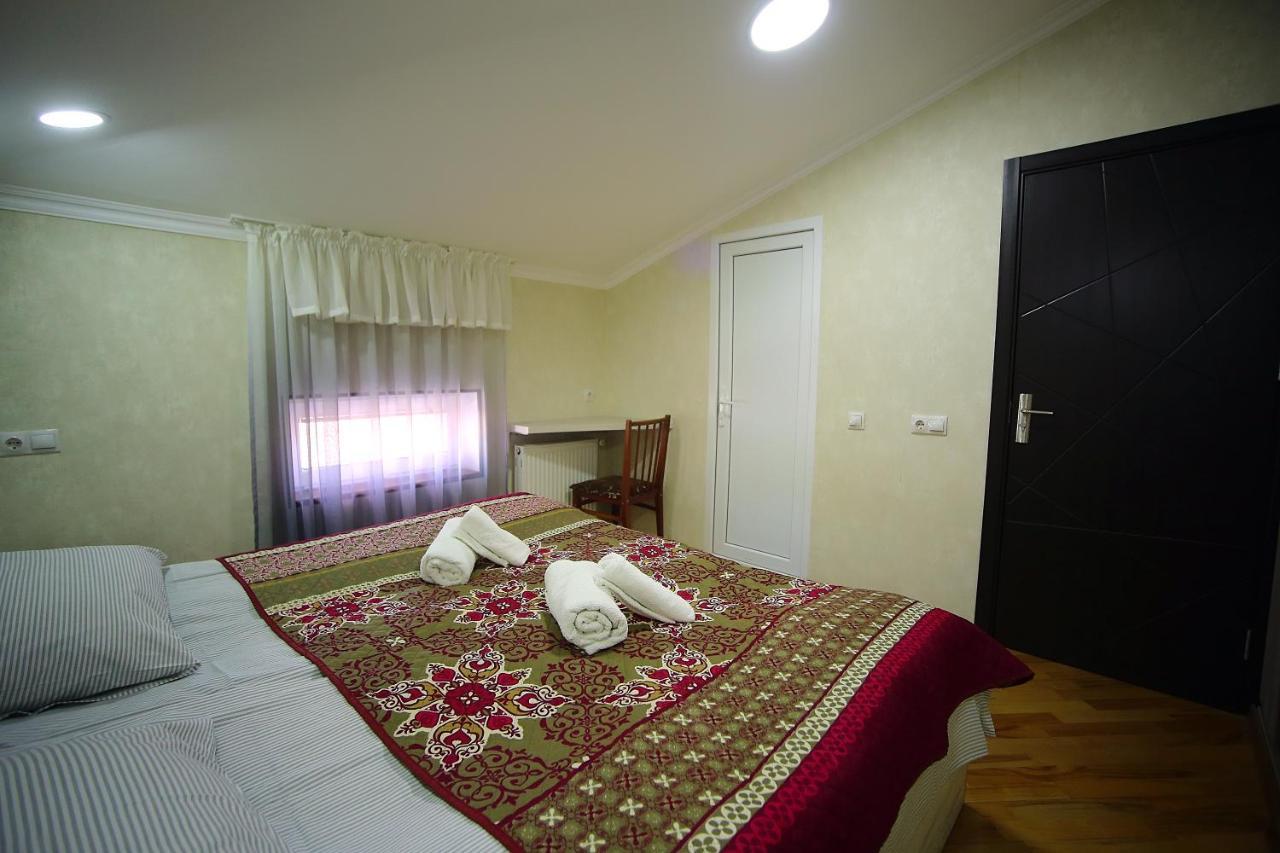 Meridian Koetaisi Buitenkant foto