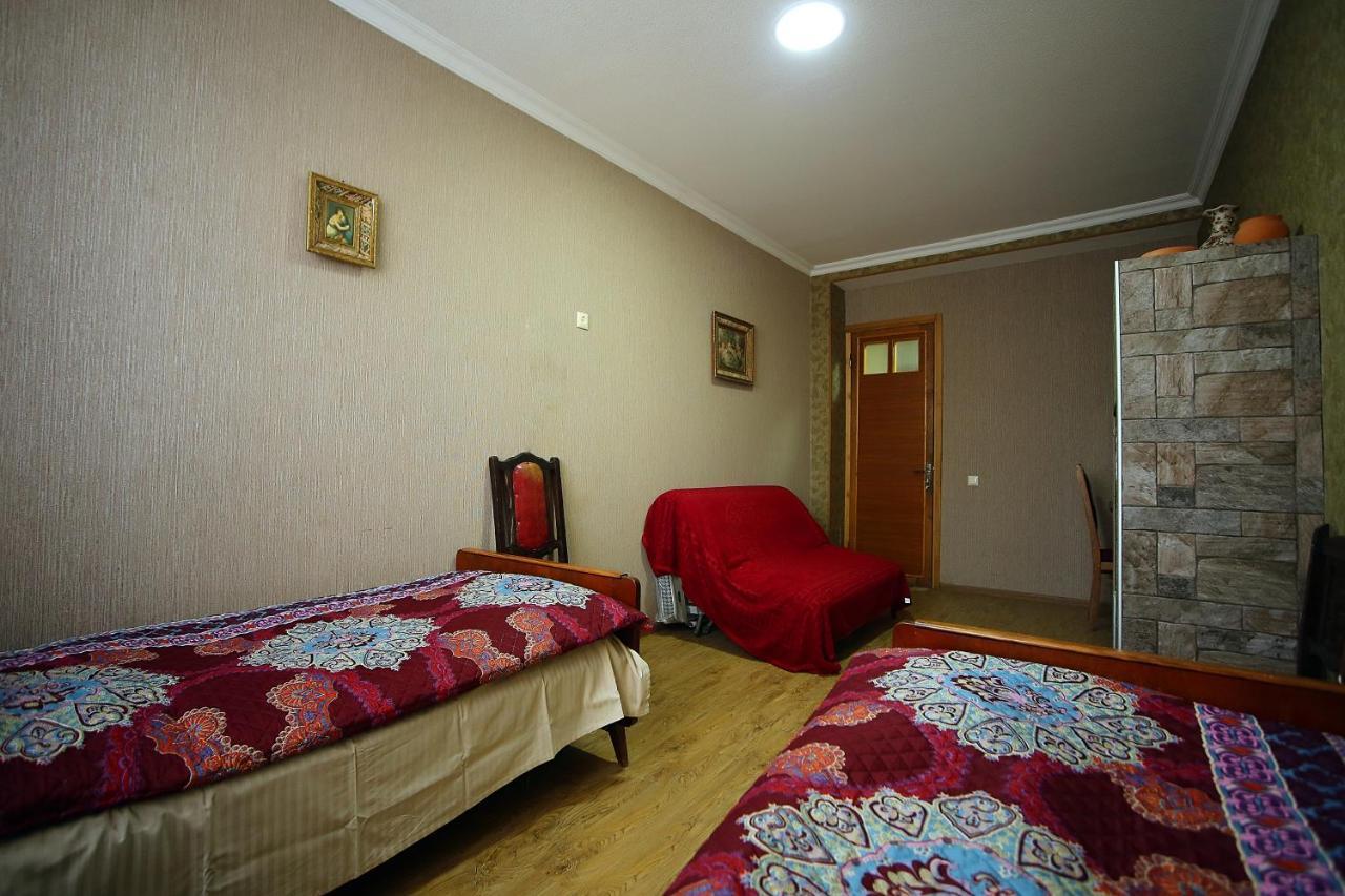 Meridian Koetaisi Buitenkant foto