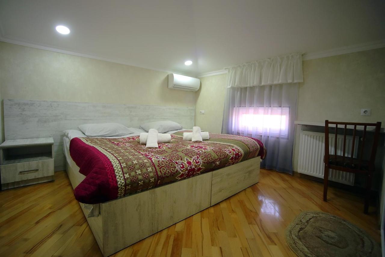 Meridian Koetaisi Buitenkant foto
